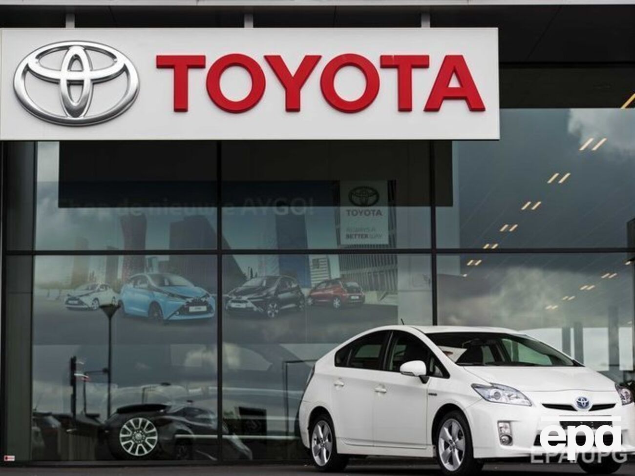 Toyota будет экономить на лифтах