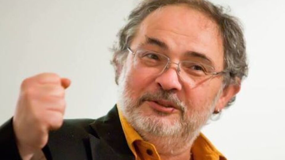 Гельман: Из России это выглядит так: бл...дь, что происходит с людьми вокруг тебя? С людьми, которые еще вчера были нормальными?