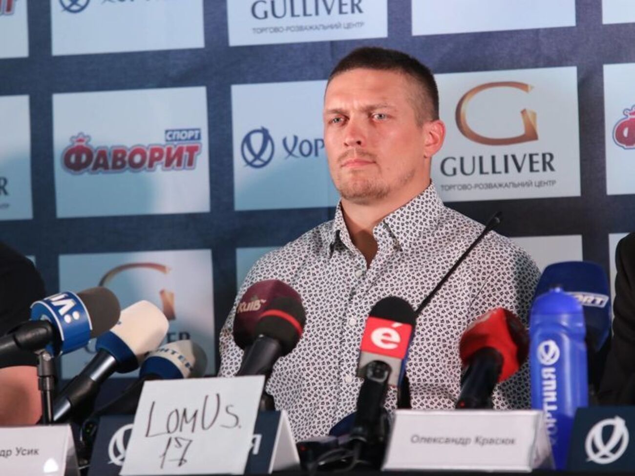 В апреле Усик заявил, что переедет из Крыма в Киев