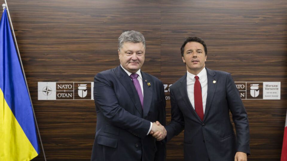 Порошенко и Ренци скоординировали позиции перед началом переговоров "Большой пятерки" и Украины