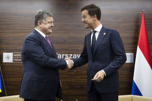 Порошенко и Рютте встретились в Варшаве