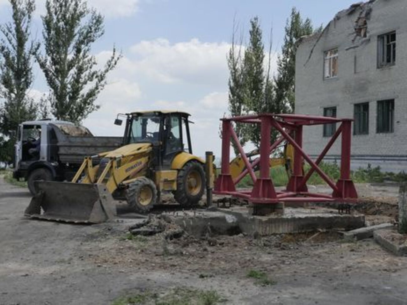 Монтаж новой украинской телевышки на горе Карачун