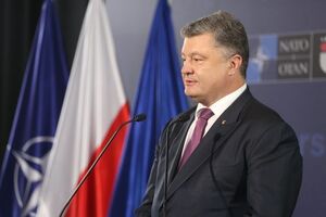 По итогам саммита НАТО Порошенко провел брифинг