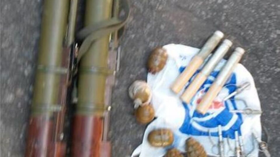 Священник заявил, что вез оружие в качестве "сувениров"