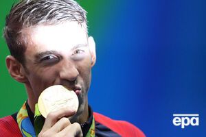 В четвертый день Олимпиады Фелпс завоевал еще две медали