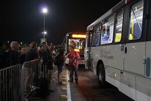 В Рио-де-Жанейро был атакован автобус с журналистами