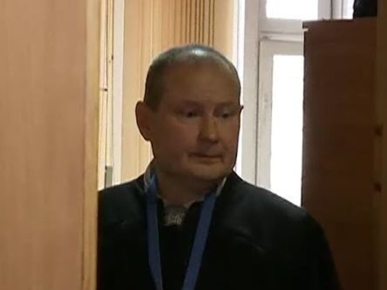 Чаус собирался сегодня выйти на работу и продолжить вершить правосудие