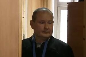 Чаус собирался сегодня выйти на работу и продолжить вершить правосудие