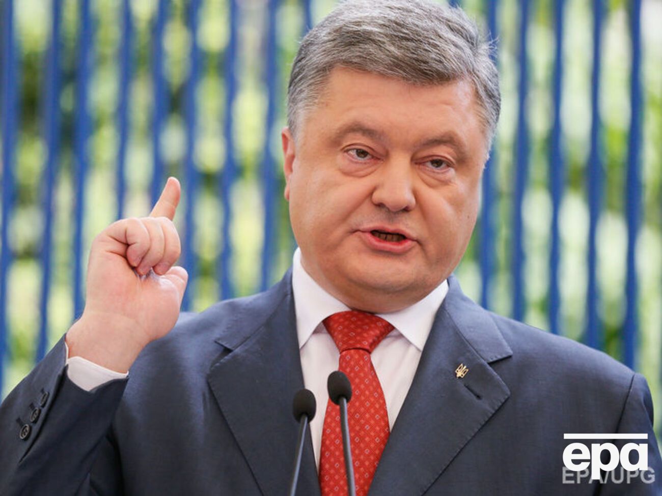 Порошенко подчеркнул, что Украина, в отличие от России, не поддерживает терроризм