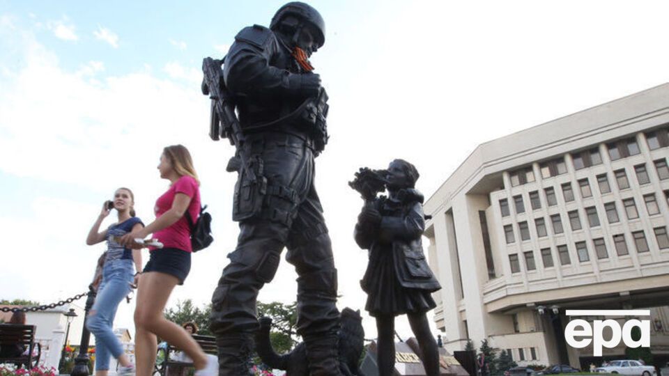 В интернет выложили видео с вещами задержанных "диверсантов"