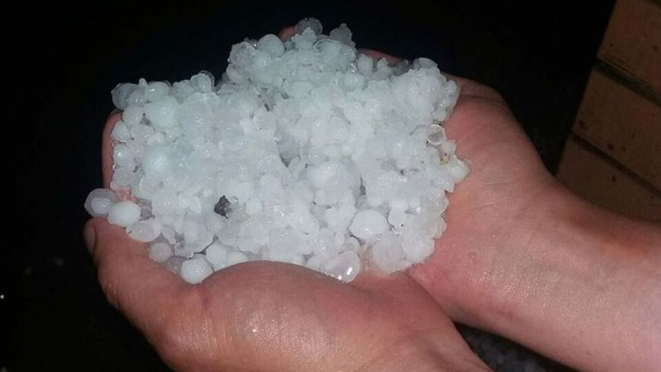 В Полтаве выпал крупный град