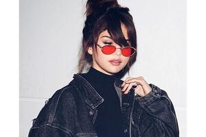 Гомес нанесла визит поклоннице