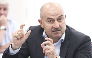 Контракт с Черчесовым будет заключен до 2018 года