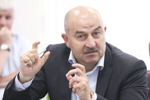 Контракт с Черчесовым будет заключен до 2018 года