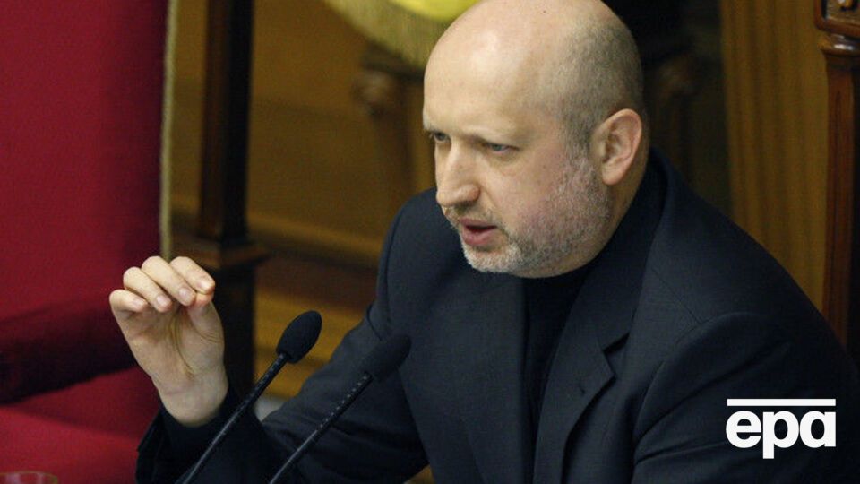 Турчинов отметил, что российские силовики "традиционно злоупотребляют алкоголем, особенно в выходные дни"