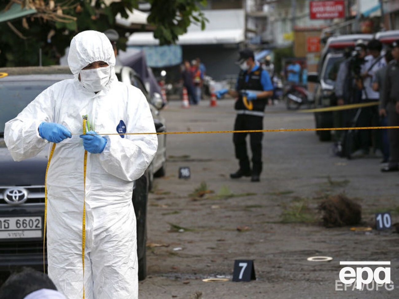 Террористы заложили бомбы в двух цветочных горшках