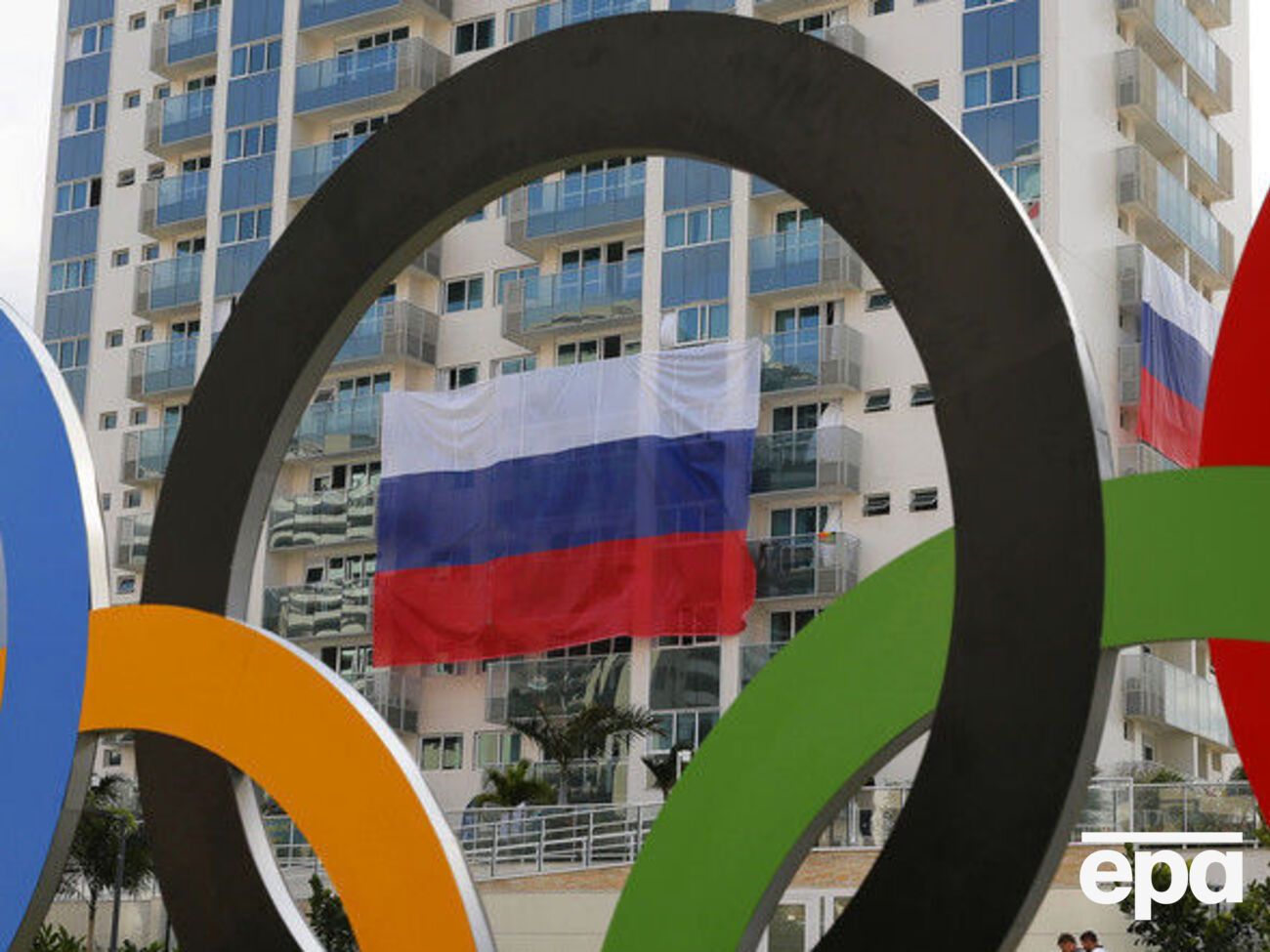 Флаги бесследно исчезли, рассказала Пацкевич