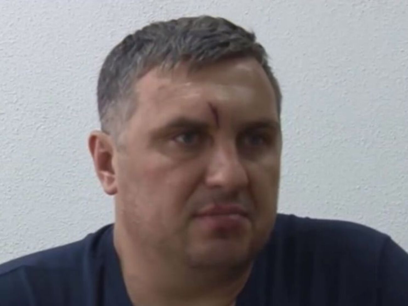 У разведки есть сведения о том, что Панов въехал в Крым на своей машине