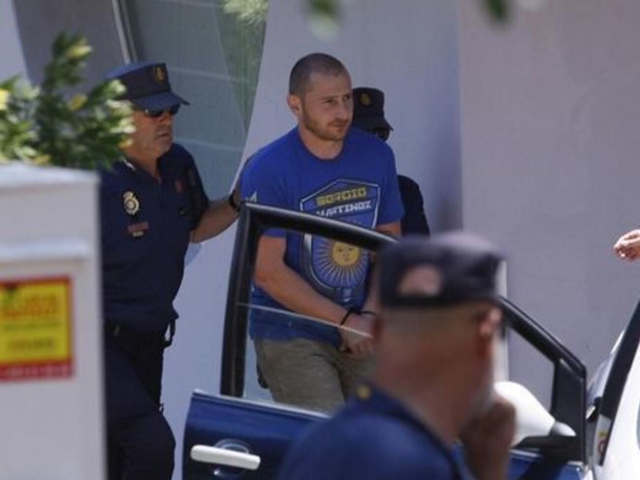 По данным СМИ, полиция задержала Степана Черновецкого по подозрению в отмывании денег