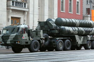 Дальность действия С-400 достигает 400 км, она может уничтожать цели на высоте до 30 км