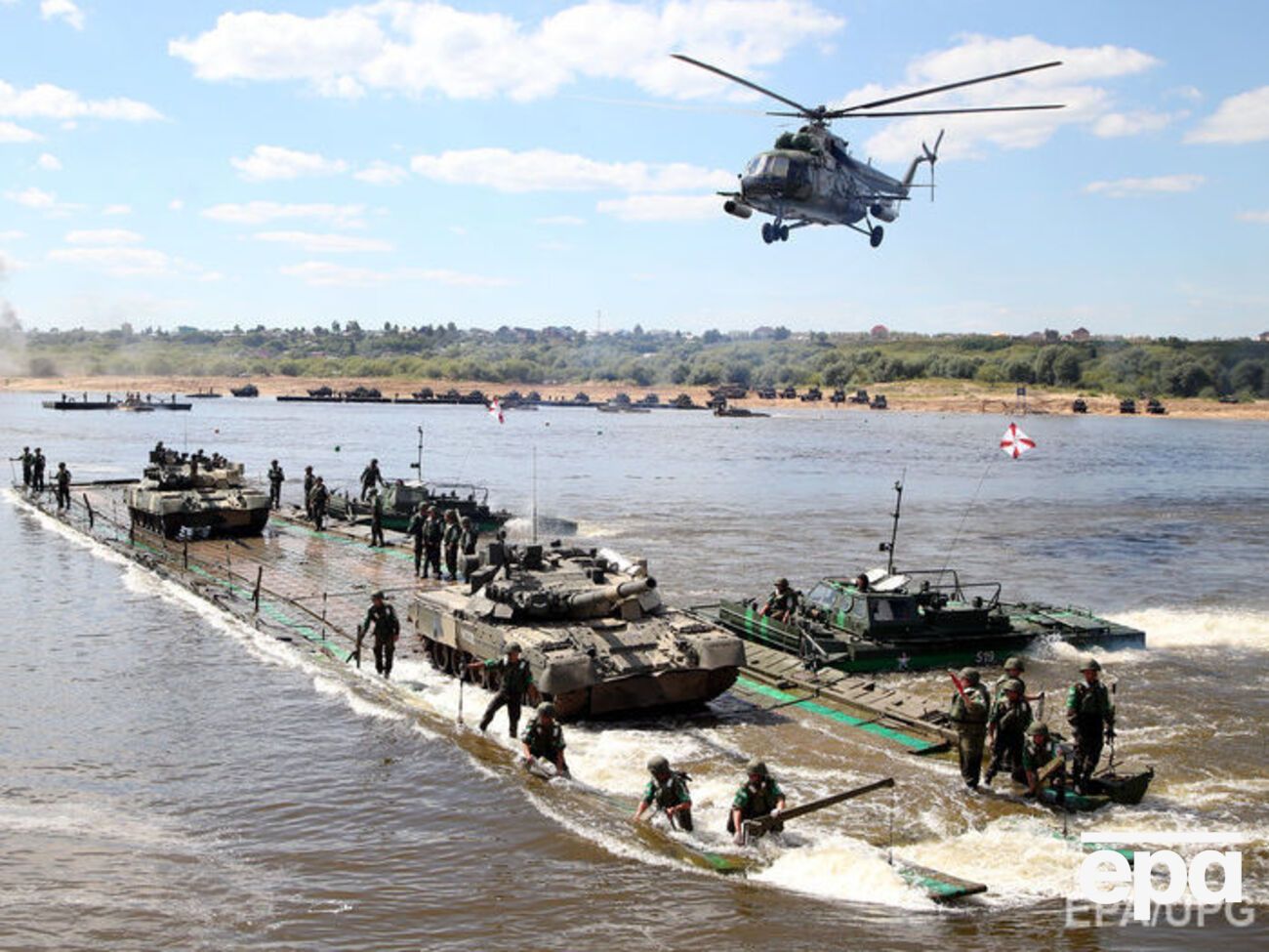 FT: Россия ведет в Украине опасную игру