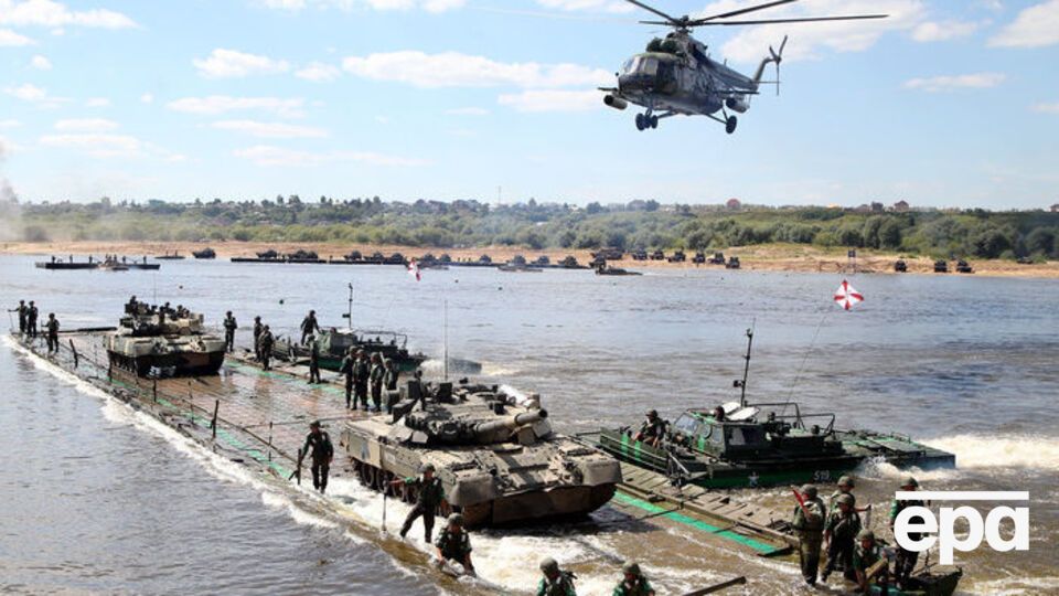 FT: Россия ведет в Украине опасную игру