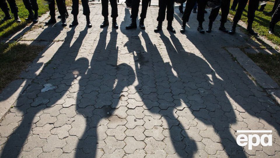 В составе ГУР Минобороны нет ни воинской части, ни военного, которого в России называют "организатором диверсии" в Крыму, заявила украинская сторона