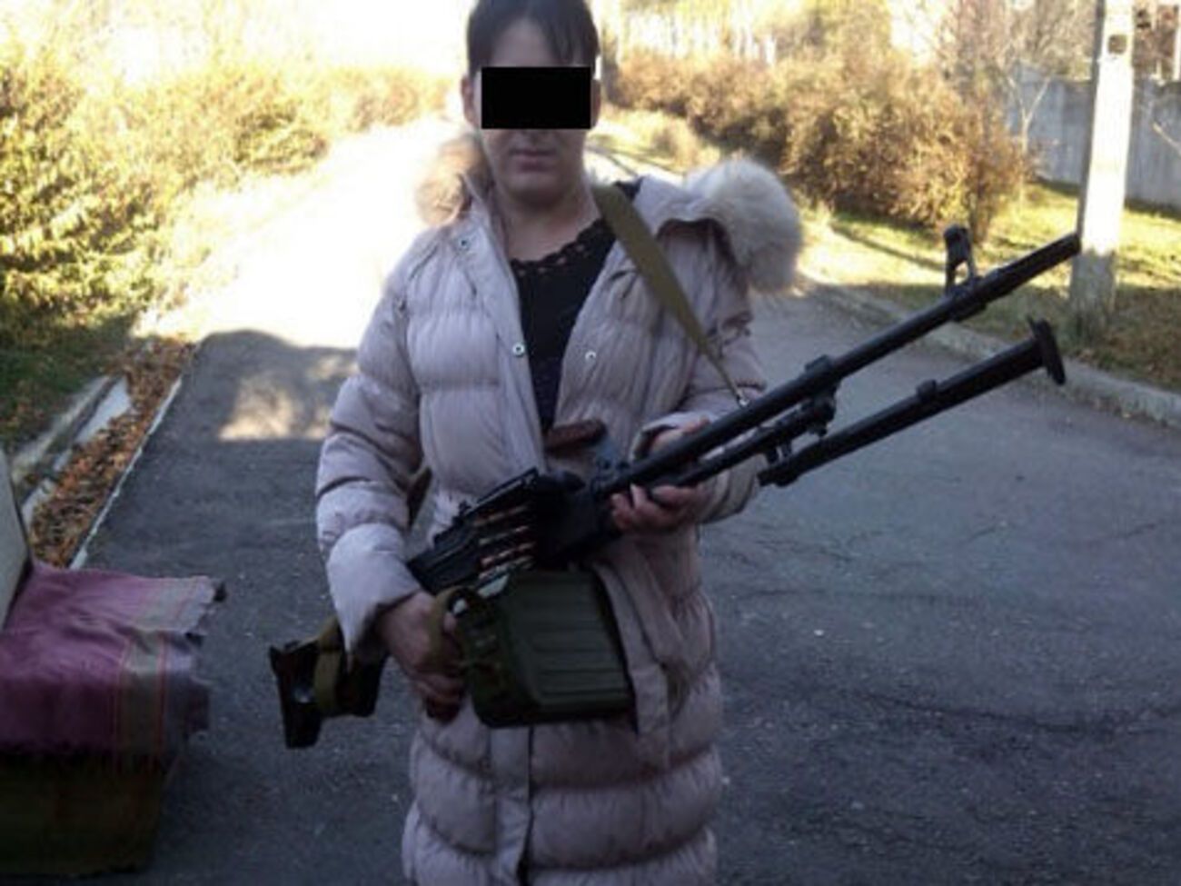 Мать двоих детей "несла службу" на блокпосту в оккупированном Донецке