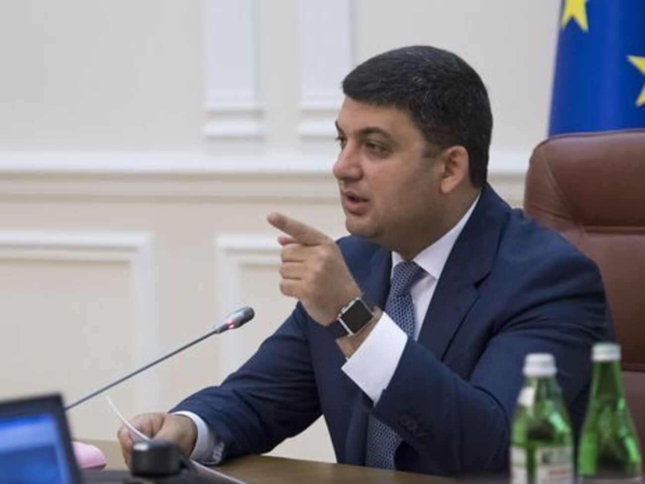 Владимир Гройсман настаивает на запуске системы с 15 августа