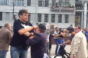 В ходе пикета пострадала даже полиция