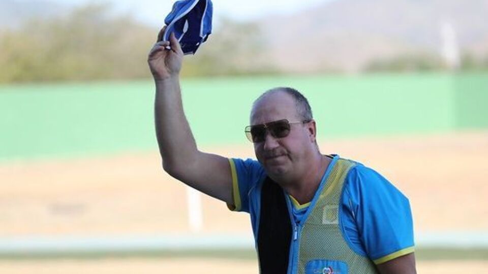 Мильчев является олимпийским чемпионом по стендовой стрельбе 2000 года