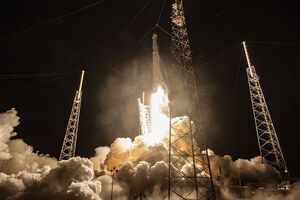Ракета Falcon 9 со спутником связи стартовала с базы ВВС США