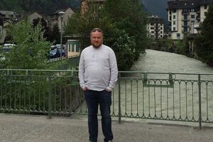 Кашин: Вы живете в воюющей стране, где жизнь обесценилась до более низких, чем в России, показателей