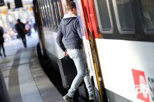 Вооруженный ножом швейцарец напал на пассажиров поезда и устроил в нем пожар