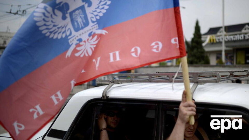 Прокурор заявляет, что поддельный паспорт приобрел, чтобы было легче пересекать блокпосты "ДНР" и попадать на оккупированную территорию к родным