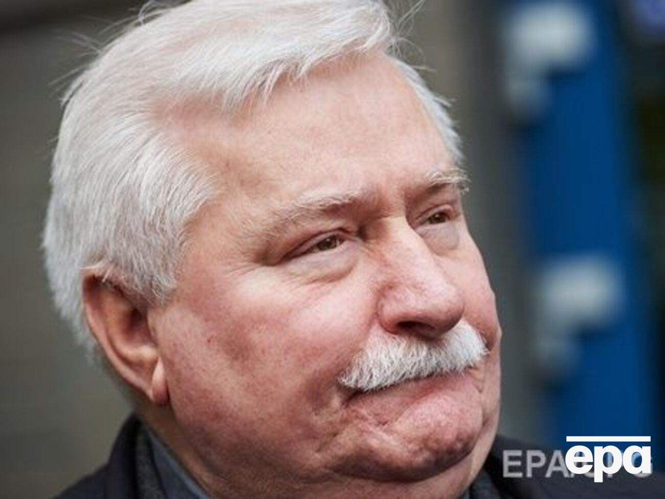 По словам Валенсы, экипаж самолета всего лишь выполнял приказы "больных властью" братьев Качиньских