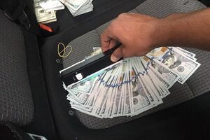 Руководителя подозревают в растрате банковских средств