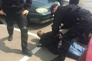 Налоговика задержали "на горячем"