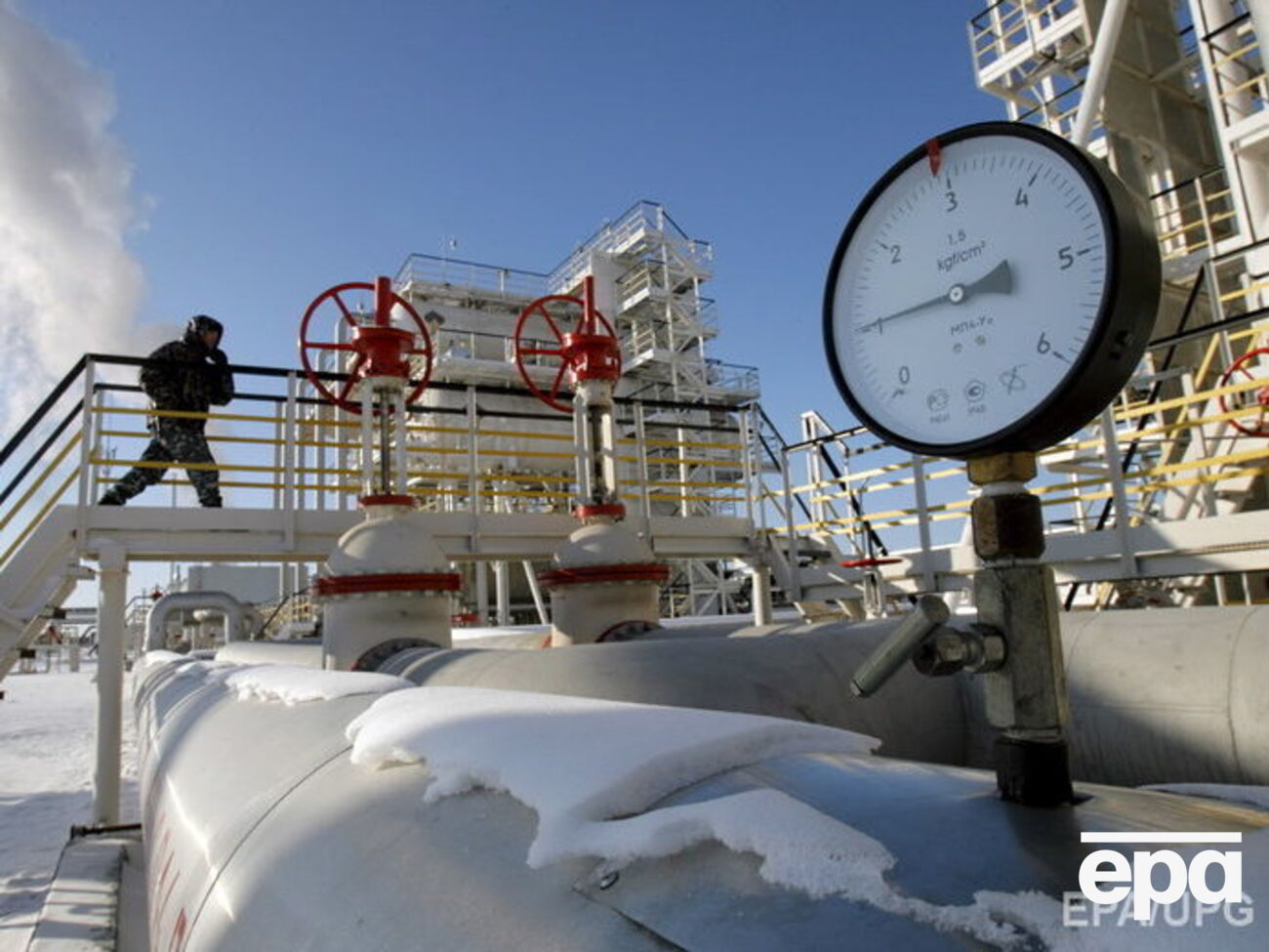 Французский Total заморозил нефтяные проекты в России