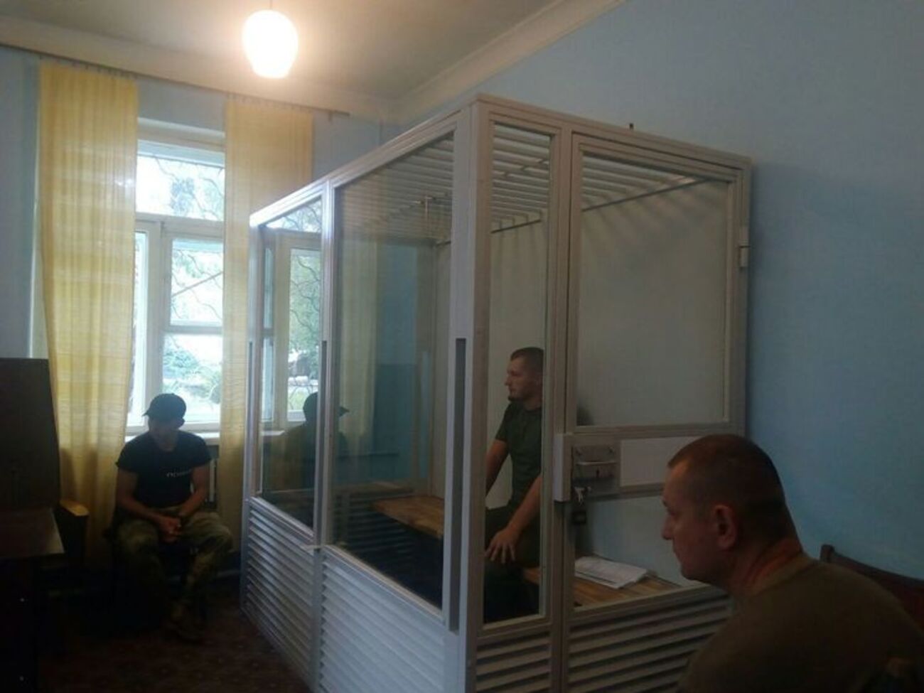 Суд выпустил Иващенко на поруки