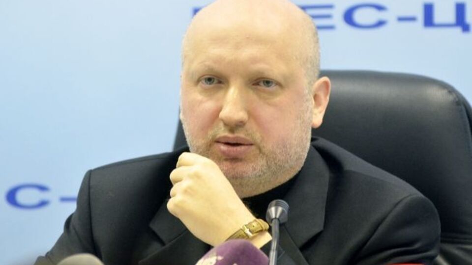 Александр Турчинов готов лично подготовить систему к полноценной работе