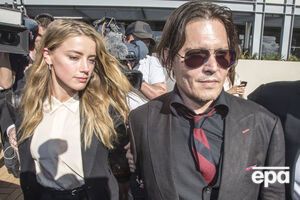 Херд утверждает, что Депп нанес себе повреждение через месяц после свадьбы