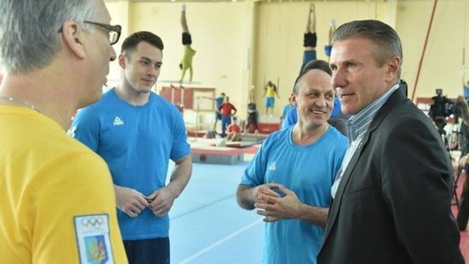 Оборудование, cогласно договоренностям Бубки (на фото крайний справа), передадут Украине после окончания соревнований в Рио