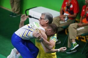 Олег Верняев и его тренер Геннадий Сартинский