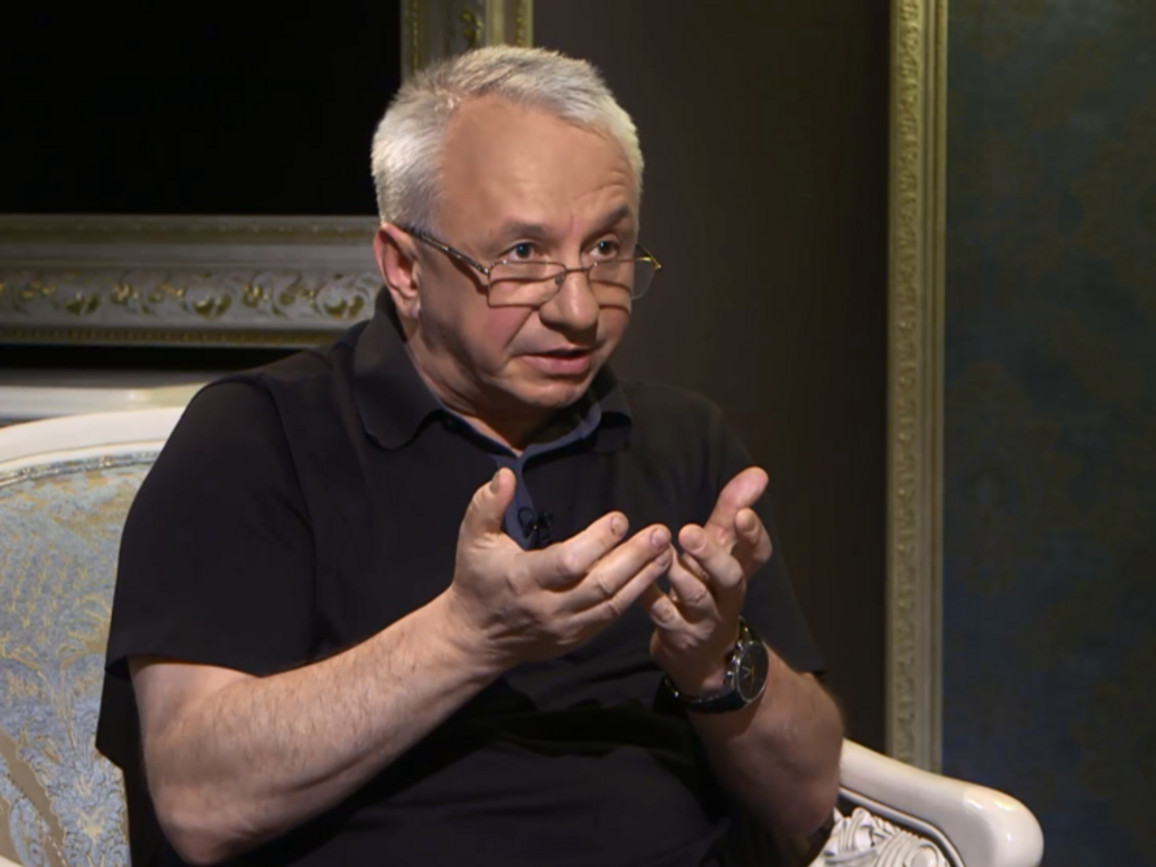 Алексей Кучеренко: С умным видом, не читая, проголосовали по три тарифа для 300 городов! Бараны!