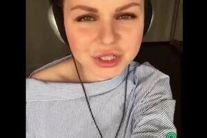 Вокс исполнила песню, ставшую классикой