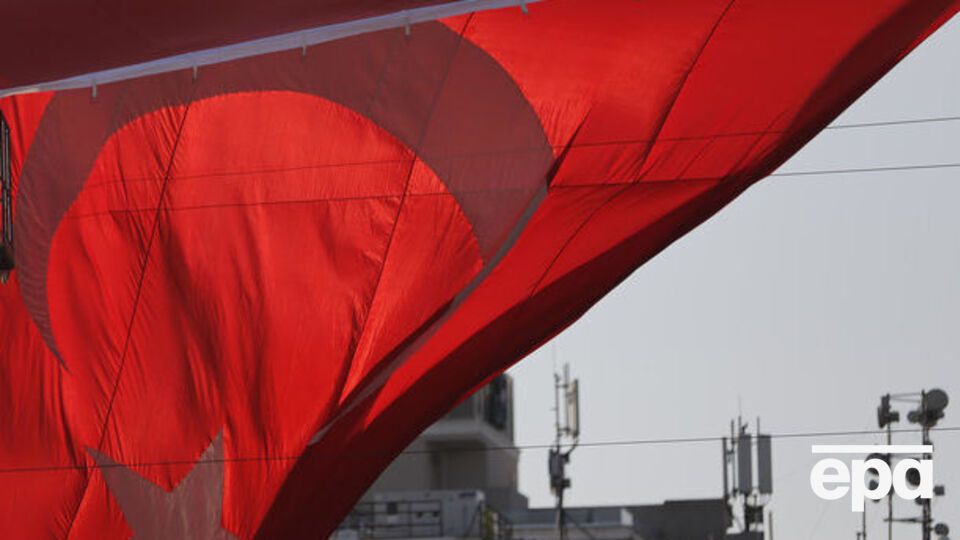 В Турции не прекращаются увольнения