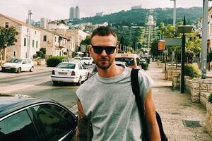 Барских исполнил свою новую песню на английском