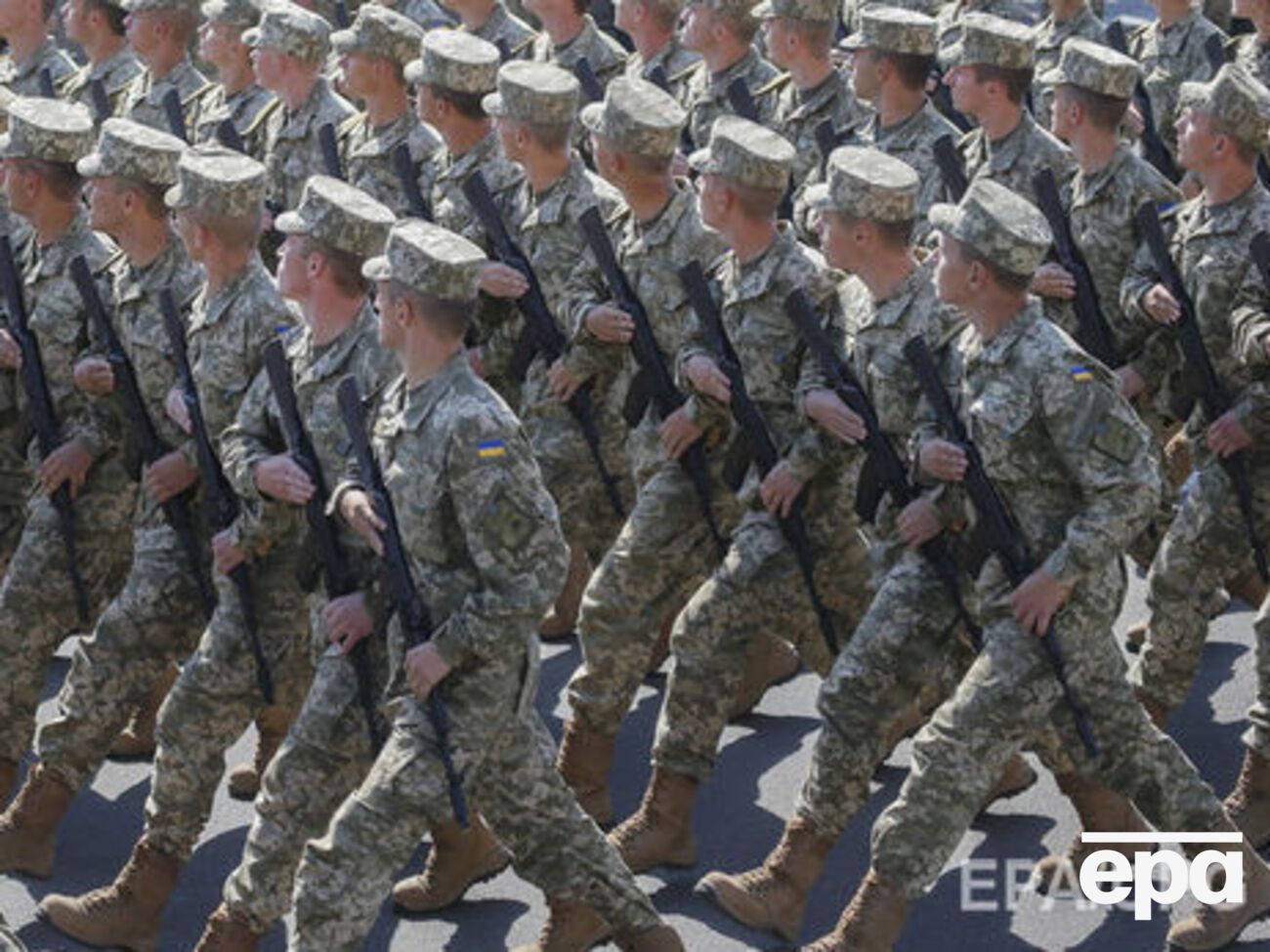 В Генштабе отметили, что граждане, которые призываются добровольно, имеют право избирать часть, в которой планируют проходить военную службу