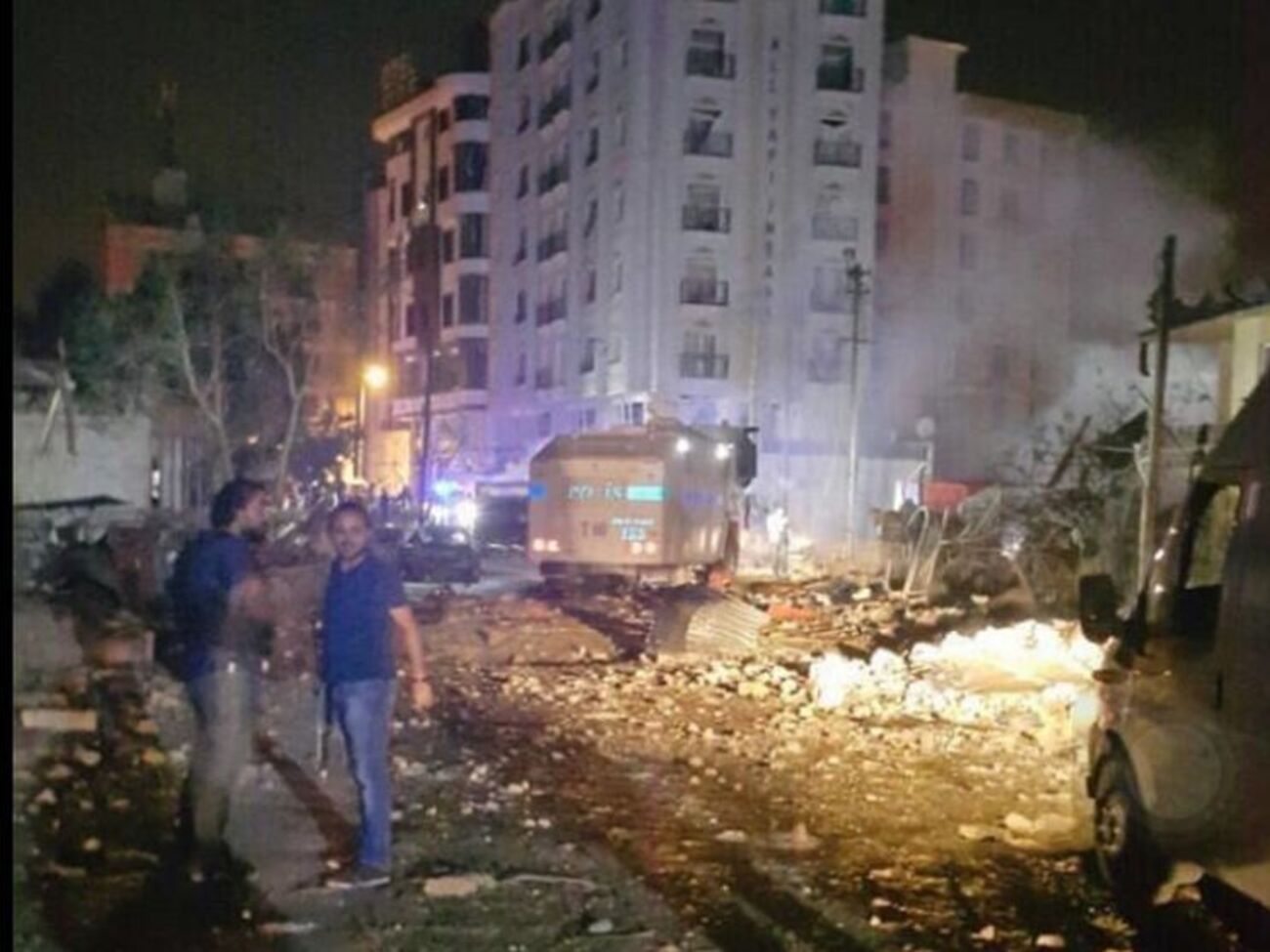 В радиусе взрыва находились полицейские казармы